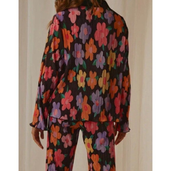 Women’s Linen Set - Button Down & Pants - Black & Colorful Floral - M - Picture 3 of 3